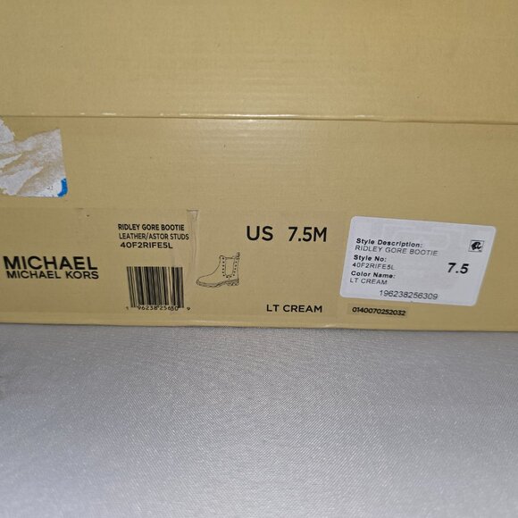 Michael Michael Kors Ridley Gore Bootie in Light Cream, Women's Size 7.5M, NIB - Picture 7 of 7